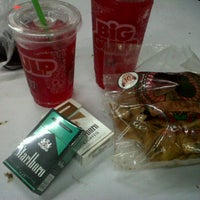 Photo taken at 7-Eleven by Fabian on 10/1/2011