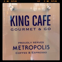 Снимок сделан в King Cafe Gourmet &amp;amp; Go пользователем Erik W. 10/15/2011