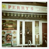 Photo taken at Perry&amp;#39;s Exotisch Food by Fietsbel on 7/24/2011