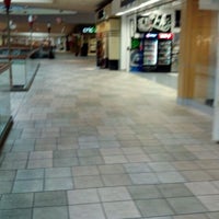 Foto tirada no(a) Knoxville Center Mall por Aaron G. em 2/29/2012