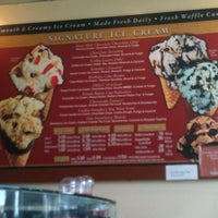 Photo taken at Cold Stone Creamery by Derrick on 12/28/2011