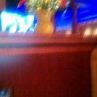 Foto tomada en Sizzler  por Dakota S. W. el 4/23/2012