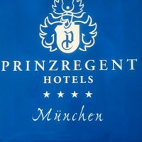 Foto tirada no(a) Hotel Prinzregent am Friedensengel por Rudolf J. em 9/4/2012