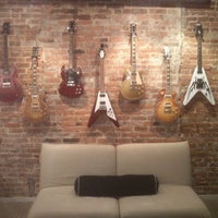 Photo taken at Gibson Guitar Showroom DC by Tobias on 9/7/2012