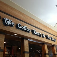 Photo taken at The Coffee Bean &amp;amp; Tea Leaf by Tina L. on 7/17/2011