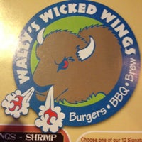 5/6/2012 tarihinde Debbie K.ziyaretçi tarafından Wally&#39;s Wicked Wings'de çekilen fotoğraf