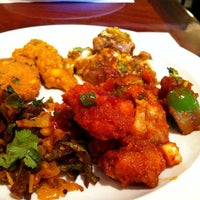 รูปภาพถ่ายที่ Athidhi Indian Cuisine โดย Aki Y. เมื่อ 3/3/2012