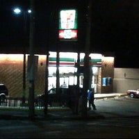 Photo taken at 7- Eleven by Rebull J. on 1/17/2012