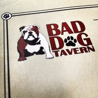 รูปภาพถ่ายที่ Bad Dog Tavern &amp;amp; Grill โดย Benjamin J. เมื่อ 5/26/2012