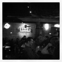 Foto tirada no(a) Wiley&amp;#39;s Tavern por Lindsey B. em 5/5/2011