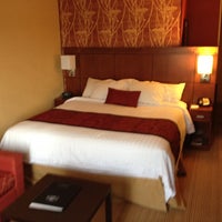 Photo taken at Courtyard by Marriott Sioux Falls by Aaron S. on 6/25/2012