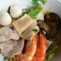 Photo taken at Chia Keng Kway Teow Mee by Jansen E. on 6/21/2012