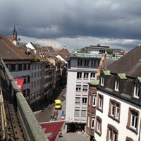 รูปภาพถ่ายที่ Hotel Basel โดย Dmitry P. เมื่อ 5/16/2012