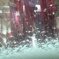 9/7/2012에 Suzi S.님이 Squeaky Clean Car Wash에서 찍은 사진
