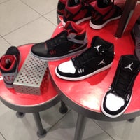 Photo taken at Foot Locker by Ar&amp;#39;Quez on 8/24/2012
