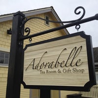 รูปภาพถ่ายที่ Adorabelle Tea Room โดย Stephen เมื่อ 2/5/2012