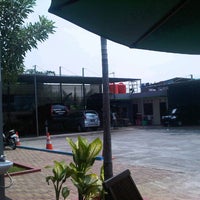 Photo taken at Car wash 12 by aulia s. on 7/30/2012