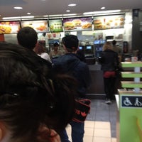 Das Foto wurde bei McDonald&amp;#39;s von tony g. am 3/1/2012 aufgenommen