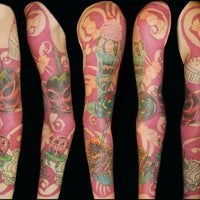 Снимок сделан в House Of Pain Tattoo пользователем Ms. Carolyn E. 8/12/2012