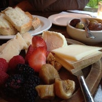 Foto tomada en The Immigrant  por Jon S. el 5/10/2012