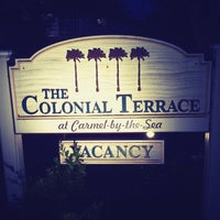 Foto tirada no(a) The Colonial Terrace por Miki D. em 4/12/2012
