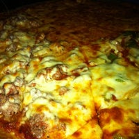 Foto diambil di Pizza Villa oleh Mitzy💋MIA💃 pada 7/11/2012