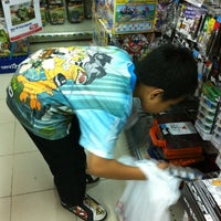 Photo taken at Toys&amp;quot;R&amp;quot;Us by Ina Q. on 11/29/2011