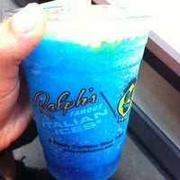 Photo taken at Ralph&amp;#39;s Ices by Genesis Nijhonnie ❤ on 7/22/2012