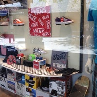 vans cheshire oaks