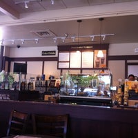 7/25/2011にJosh L.がPeet&#39;s Coffee &amp; Teaで撮った写真
