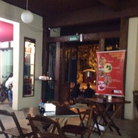 Das Foto wurde bei Deck Lounge &amp;amp; Sushi Bar von Giovanni G. am 7/8/2012 aufgenommen