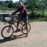Foto tirada no(a) Easy Riders Bicycle Rentals por Dror K. em 9/16/2011