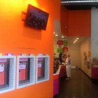 Photo taken at Chilly Billy&amp;#39;s Frozen Yogurt by Nuoshi Y. on 9/1/2011