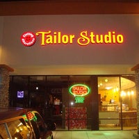 Снимок сделан в Tailor Studio пользователем T S. 7/24/2011