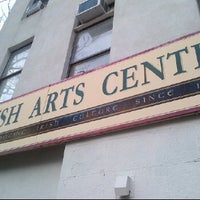 Das Foto wurde bei Irish Arts Center von Stephen L. am 12/22/2011 aufgenommen
