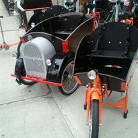 Photo taken at Rolling Orange Bikes by Vinmania on 9/11/2011