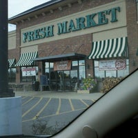 Foto tomada en The Fresh Market  por Barbara S. el 1/31/2012