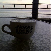 Foto tirada no(a) Java On The Rocks por Ben R. em 12/19/2011