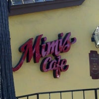 Снимок сделан в Mimi&amp;#39;s Cafe пользователем Q 12/28/2011