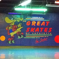 รูปภาพถ่ายที่ Great Skates โดย George H. เมื่อ 12/4/2011
