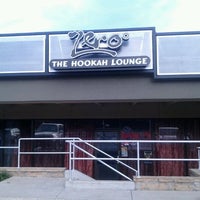Photo prise au Zero Degree Hookah Lounge par Lane G. le3/1/2012