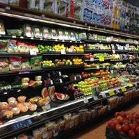 รูปภาพถ่ายที่ Metropolitan City Market โดย suffie h. เมื่อ 7/31/2012