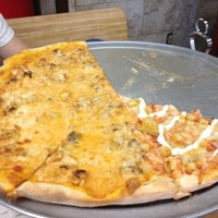 Photo taken at Robert&amp;#39;s Pizzeria by Johan B. on 4/2/2012