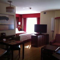 รูปภาพถ่ายที่ Residence Inn Duluth โดย Waylon W. เมื่อ 7/25/2011