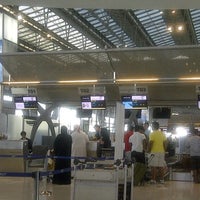 Photo taken at Oman Air (WY) Check-in by Mellepongpang Q. on 12/4/2011