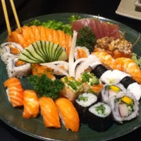 Photo taken at Tsuyoi Sushi Bar by Juliano R. on 3/21/2012