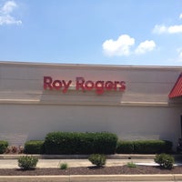 Foto tirada no(a) Roy Rogers por Neville E. em 6/25/2012