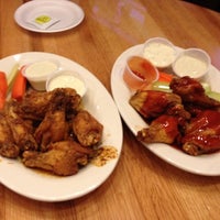 10/24/2011에 Shaggy N.님이 BWB - Buffalo Wings &amp;amp; Beer에서 찍은 사진