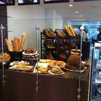 Foto scattata a Bakers - The Bread Experience da Juan D. D. il 1/10/2011