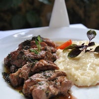 รูปภาพถ่ายที่ Apriori Cucina โดย Juliano M. เมื่อ 2/16/2011